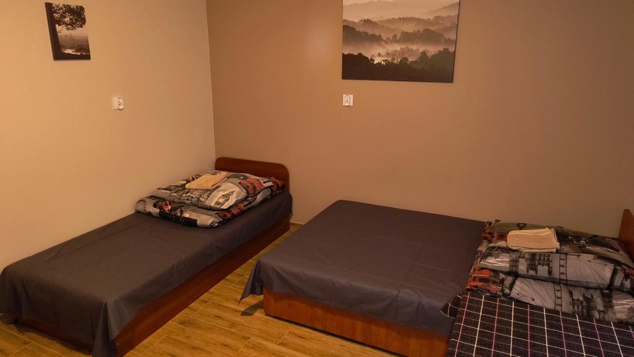 Pokoje Goscinne U Marka Tuszyn Extérieur photo